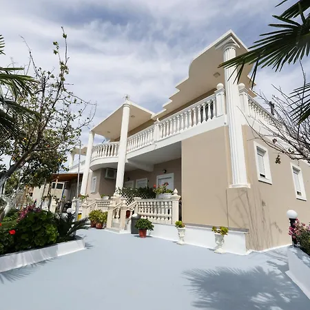 Homestay Narta